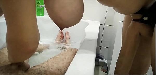 trendsWife wants to fuck husband in the bathroom with a big dildo